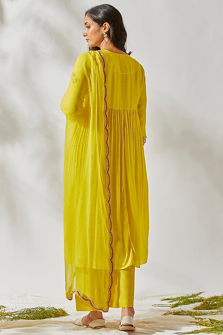 Yellow Embroidered Party Wear Anarkali Set by Devyani Mehrotra at Pernia's Pop Up Shop