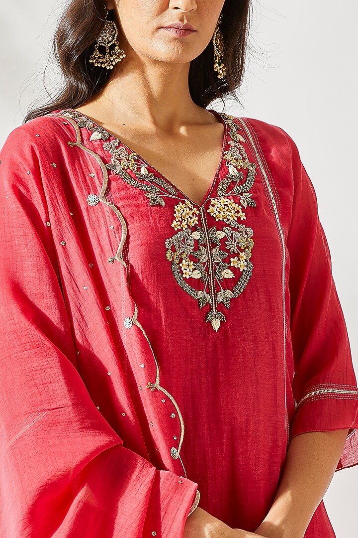 Red Sequins Embroidered Kurta Set by Devyani Mehrotra at Pernia's Pop Up Shop