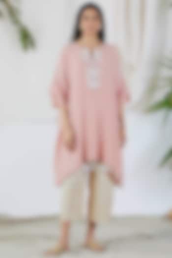 Blush Pink Embroidered Kaftan Set For Girls by Devyani Mehrotra - Kids