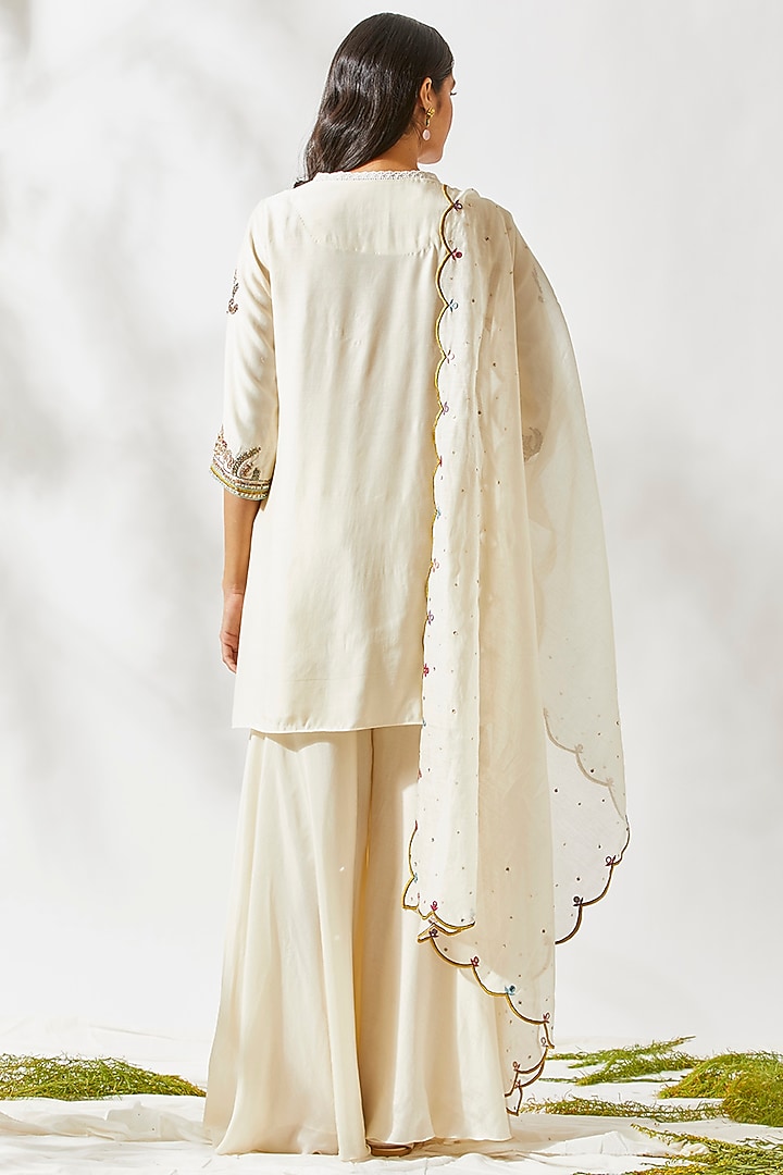 White Embroidered Gharara Set For Girls by Devyani Mehrotra - Kids at Pernia's Pop Up Shop