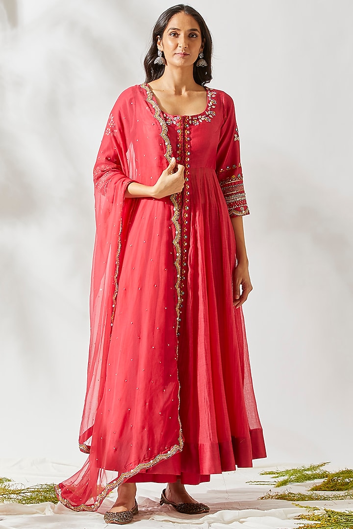 Red Embroidered Anarkali Set For Girls by Devyani Mehrotra - Kids