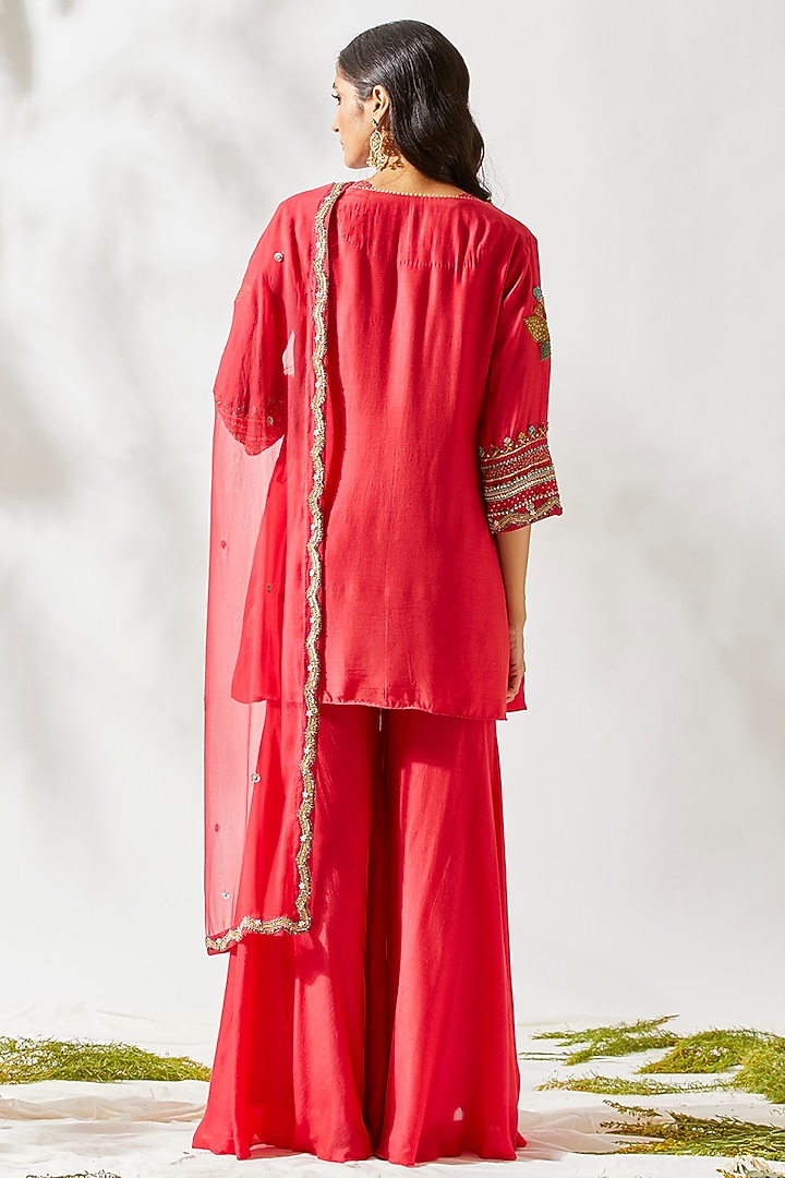 Red Embroidered Gharara Set For Girls by Devyani Mehrotra - Kids at Pernia's Pop Up Shop