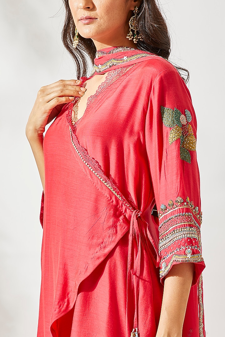 Red Embroidered Gharara Set For Girls by Devyani Mehrotra - Kids at Pernia's Pop Up Shop