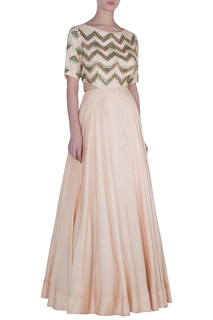 Peach side cut gown available only at Pernia's Pop Up Shop.