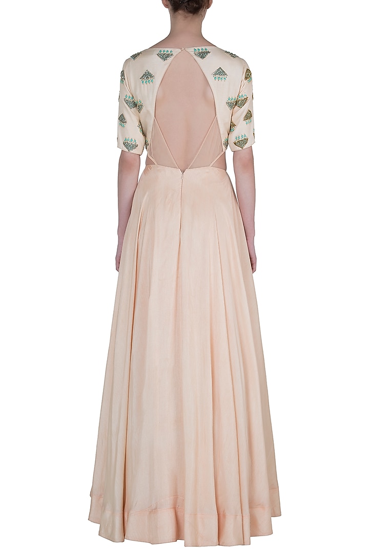Peach side cut gown available only at Pernia's Pop Up Shop.