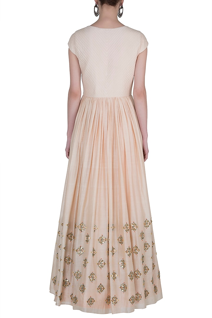 Peach hem butta salwar set available only at Pernia's Pop Up Shop.