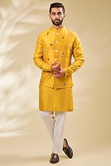 product-color-Yellow