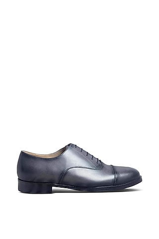 Grey Leather Cap-Toe Oxford Shoes by Dmodot