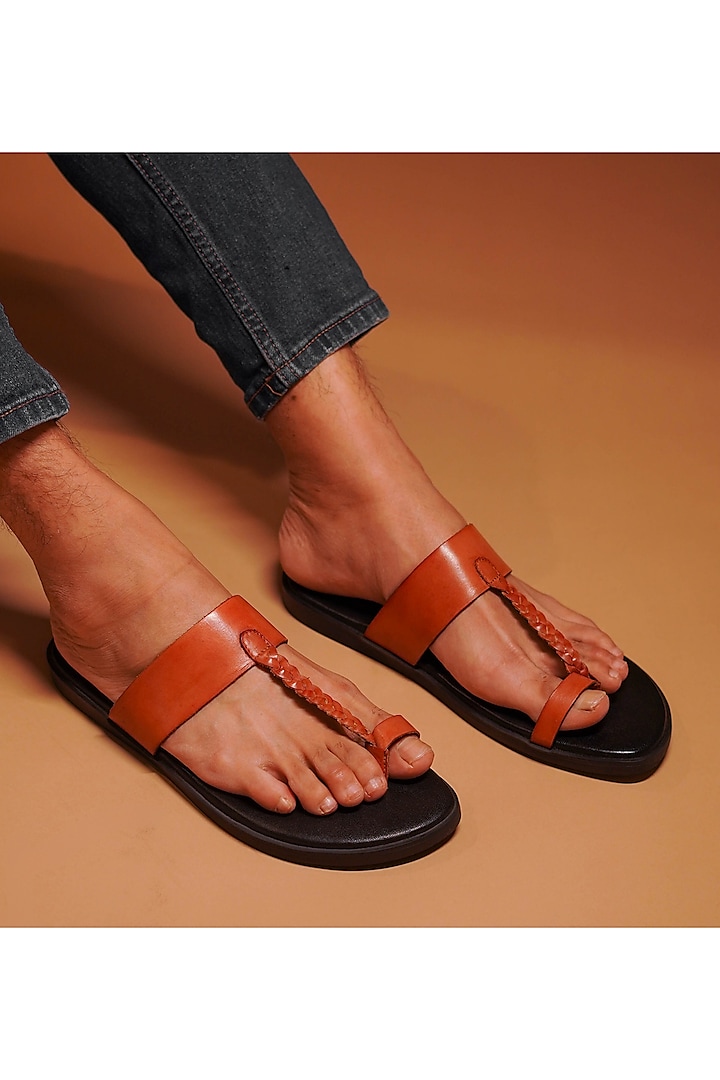 Black & Tan Kolhapuri Sandals In Leather by Dmodot