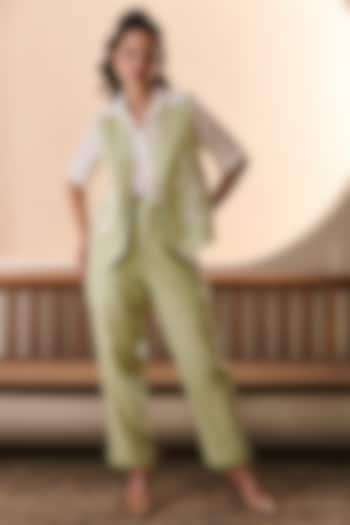 Green Cotton Linen & Butter Soft Linen Embroidered Co-Ord Set by Label Deepika Nagpal at Pernia's Pop Up Shop