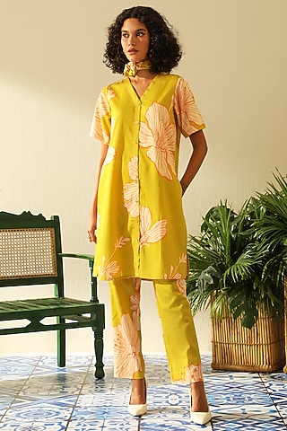 Pistachio Green Mulberry Silk Co-Ord Set by Label Deepika Nagpal