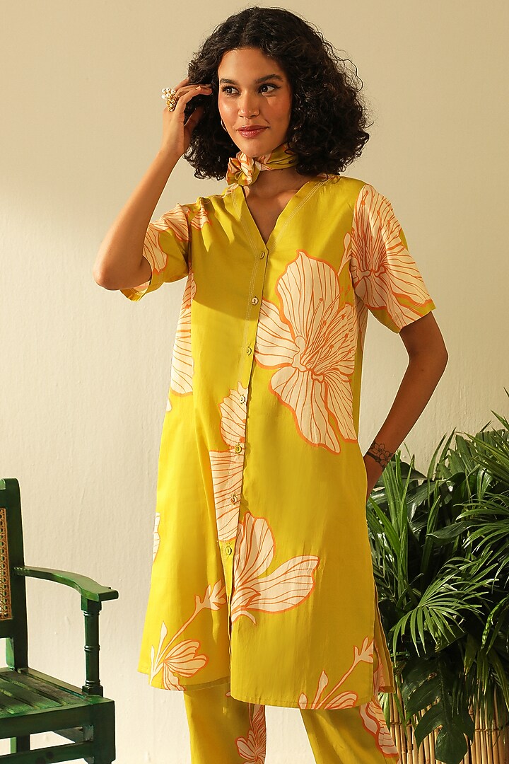 Pistachio Green Mulberry Silk Co-Ord Set by Label Deepika Nagpal at Pernia's Pop Up Shop
