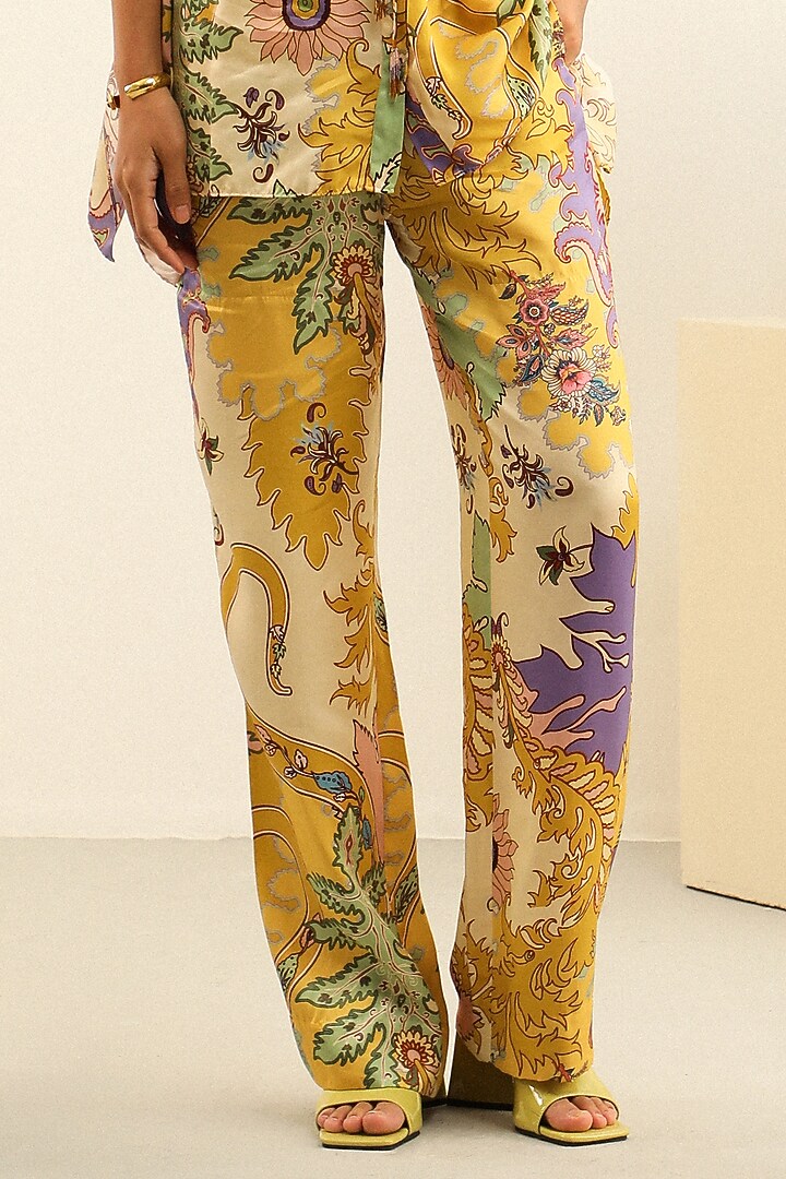 Yellow Mulberry Silk Printed Pant Set by Label Deepika Nagpal at Pernia's Pop Up Shop