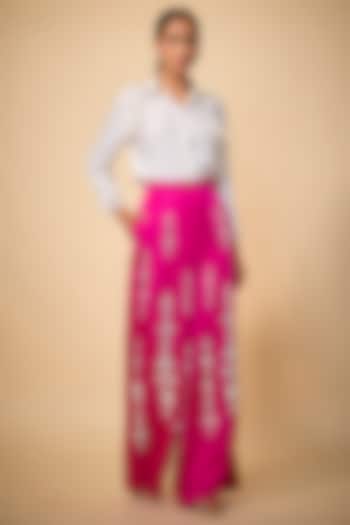 Jamun-Colored Blended Linen Trousers by Dilnaz Karbhary at Pernia's Pop Up Shop