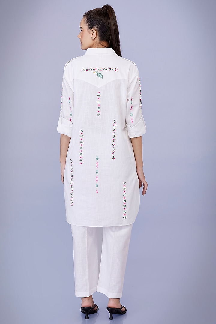 White Blended Linen Embroidered Tunic Set by Dilnaz Karbhary at Pernia's Pop Up Shop