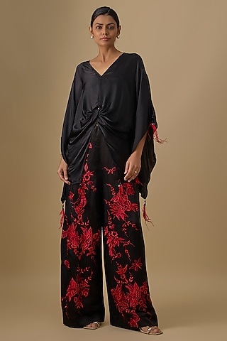 Black Blended Linen Trousers by Dilnaz Karbhary