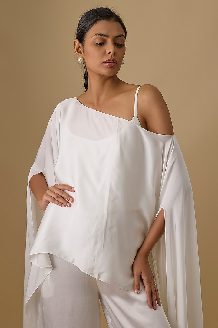 White Blended Satin Kaftan With Jumpsuit by Dilnaz Karbhary at Pernia's Pop Up Shop