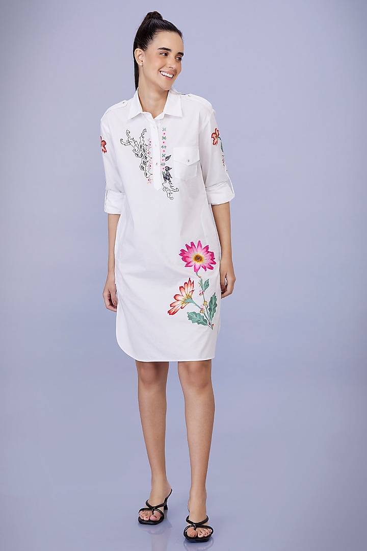 White Cotton Floral Embroidered Pathani Tunic by Dilnaz Karbhary at Pernia's Pop Up Shop