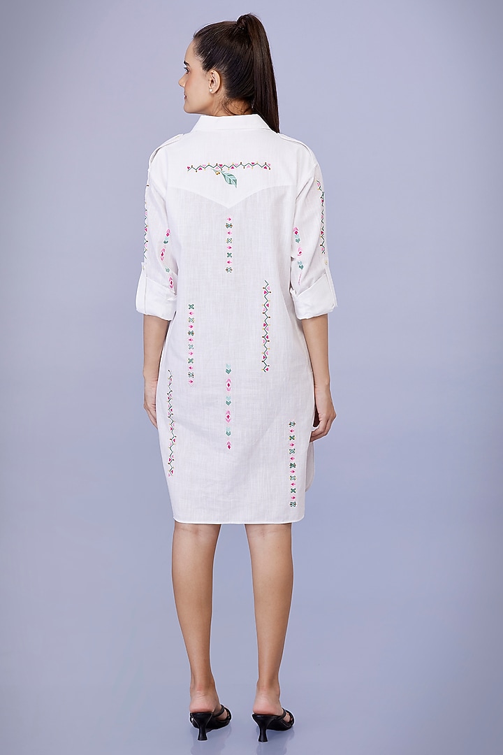 White Blended Linen Embroidered Pathani Tunic by Dilnaz Karbhary at Pernia's Pop Up Shop