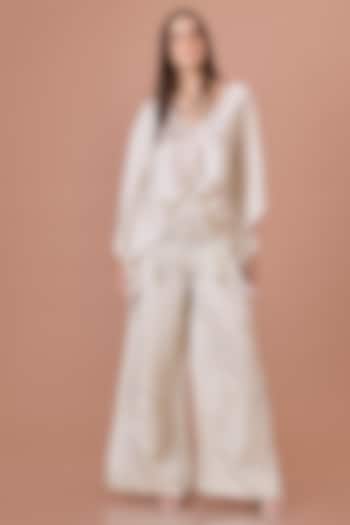 Champagne Blended Satin Kaftan by Dilnaz Karbhary at Pernia's Pop Up Shop