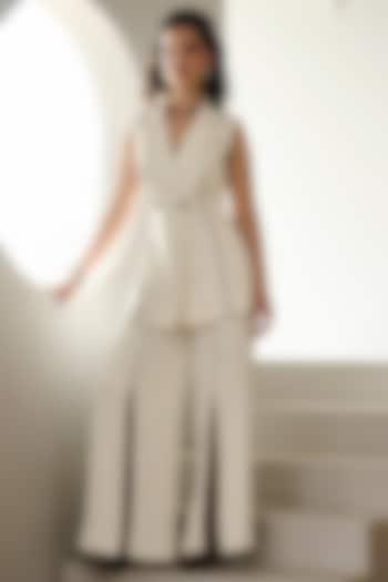 Ivory Twill Crepe Co-Ord Set by Label Deepika Nagpal at Pernia's Pop Up Shop