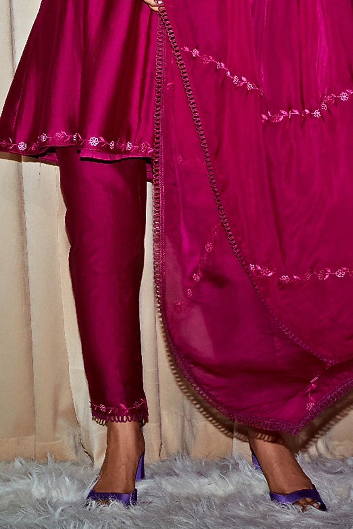 Plum Silk Chanderi Embroidered Kurta Set by DOHR INDIA at Pernia's Pop Up Shop