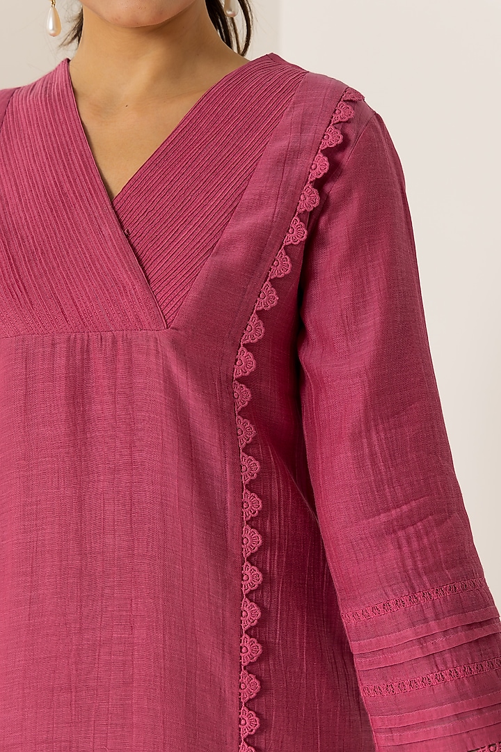Pink Cotton Chanderi Silk Straight Short Kurta Set by DOHR INDIA at Pernia's Pop Up Shop