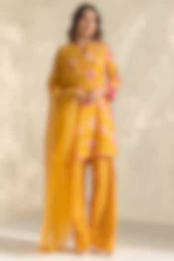 Yellow Cotton Dobby Floral Printed Straight Short Kurta Set by DOHR INDIA at Pernia's Pop Up Shop