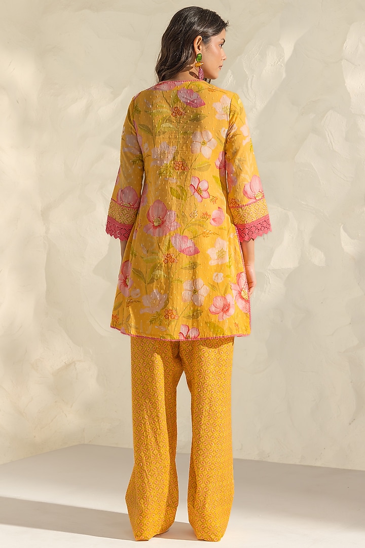 Yellow Cotton Dobby Floral Printed Straight Short Kurta Set by DOHR INDIA at Pernia's Pop Up Shop