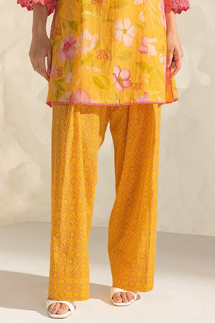 Yellow Cotton Dobby Floral Printed Straight Short Kurta Set by DOHR INDIA at Pernia's Pop Up Shop