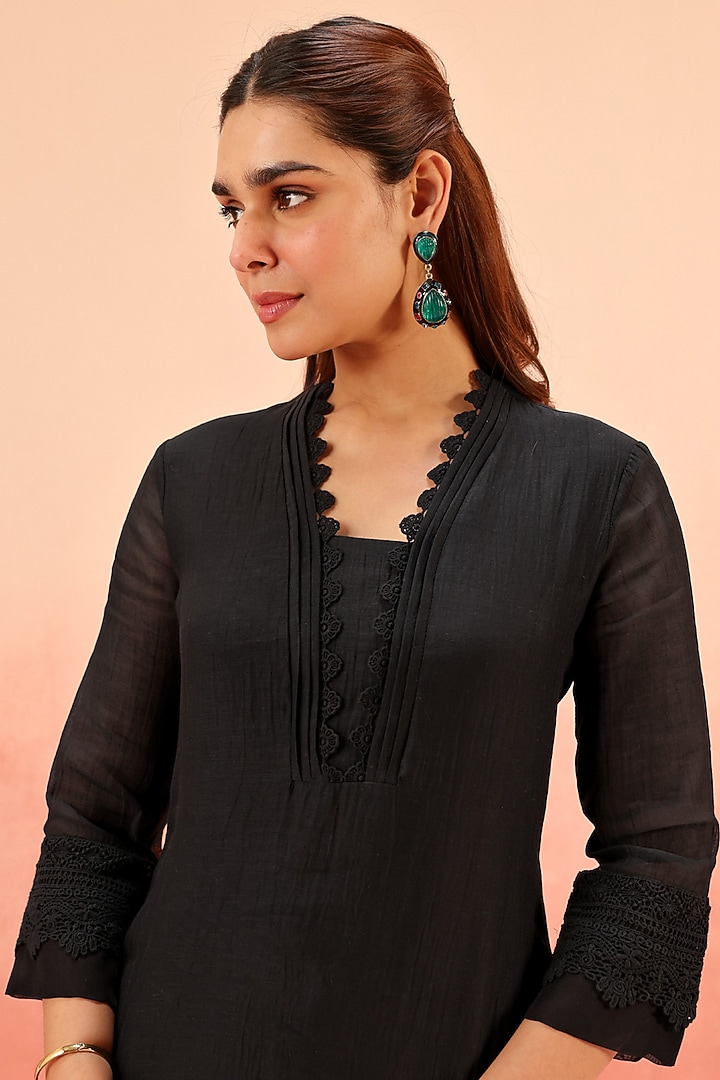 Black Cotton Silk Short Straight Kurta Set by DOHR INDIA at Pernia's Pop Up Shop