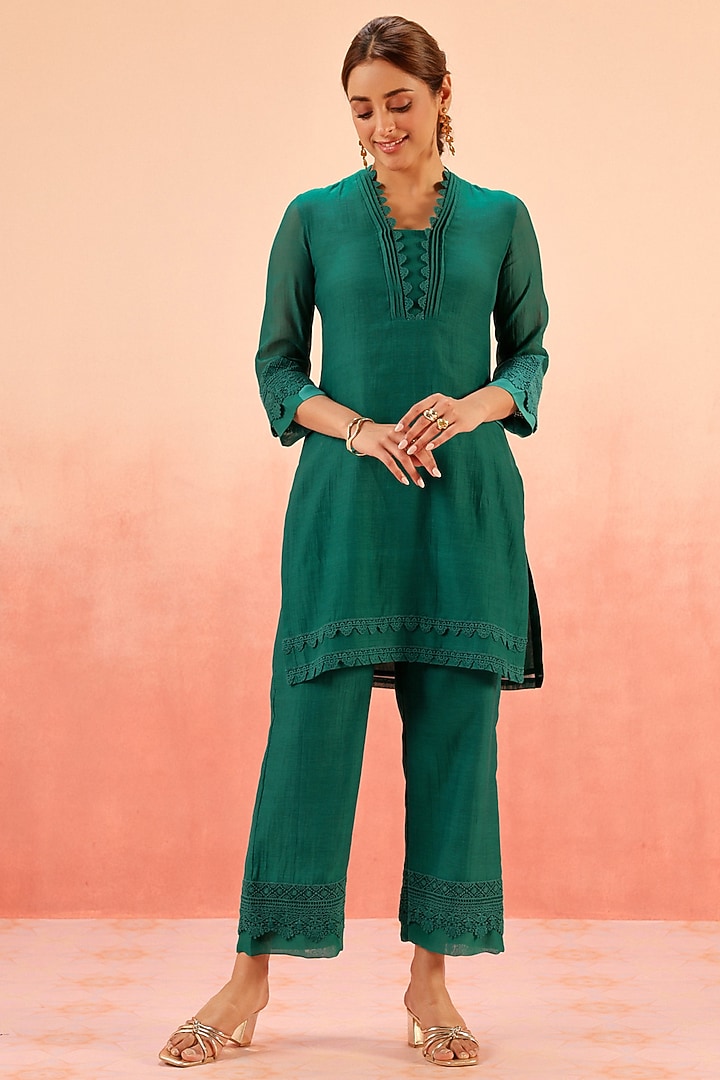 Green Cotton Silk Short Straight Kurta Set by DOHR INDIA at Pernia's Pop Up Shop