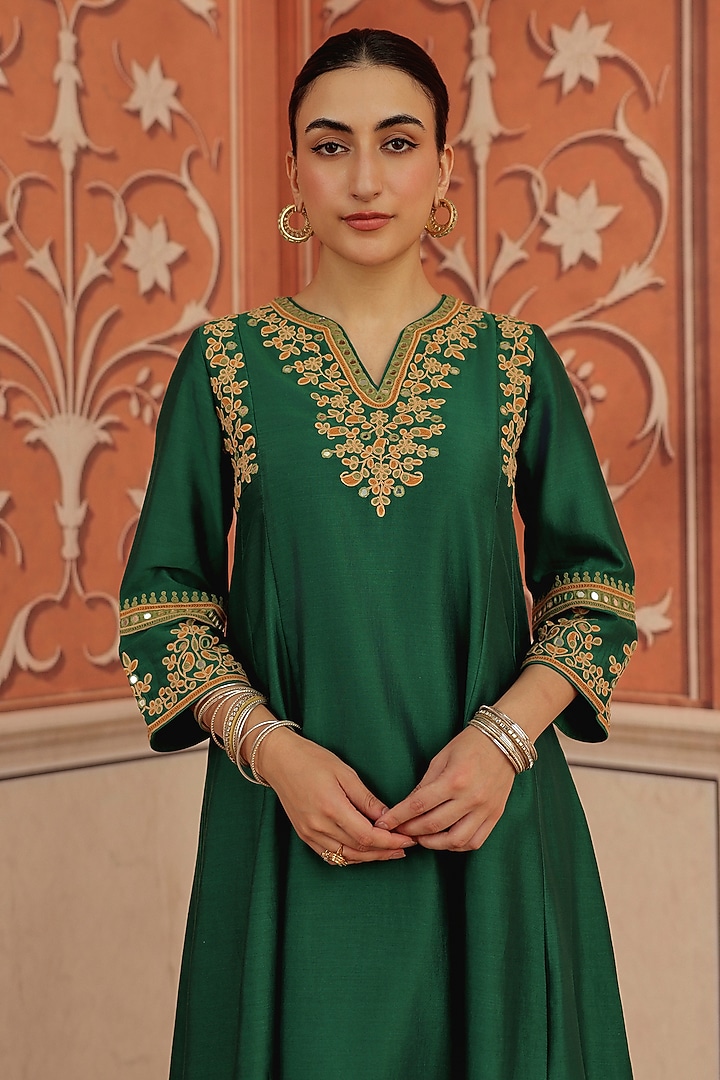 Emerald Green Silk Chanderi Dori & Mirror Work Kurta Set by DOHR INDIA at Pernia's Pop Up Shop