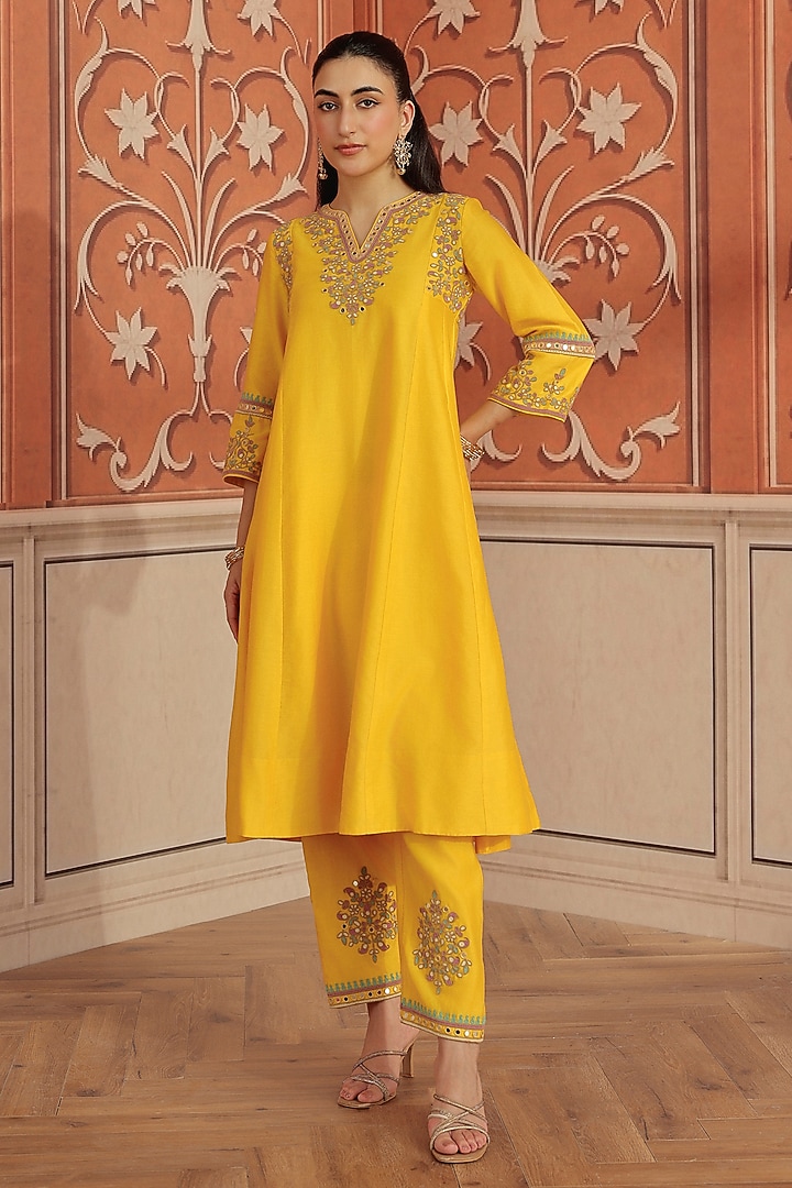 Yellow Silk Chanderi Dori & Mirror Work Kurta Set by DOHR INDIA at Pernia's Pop Up Shop