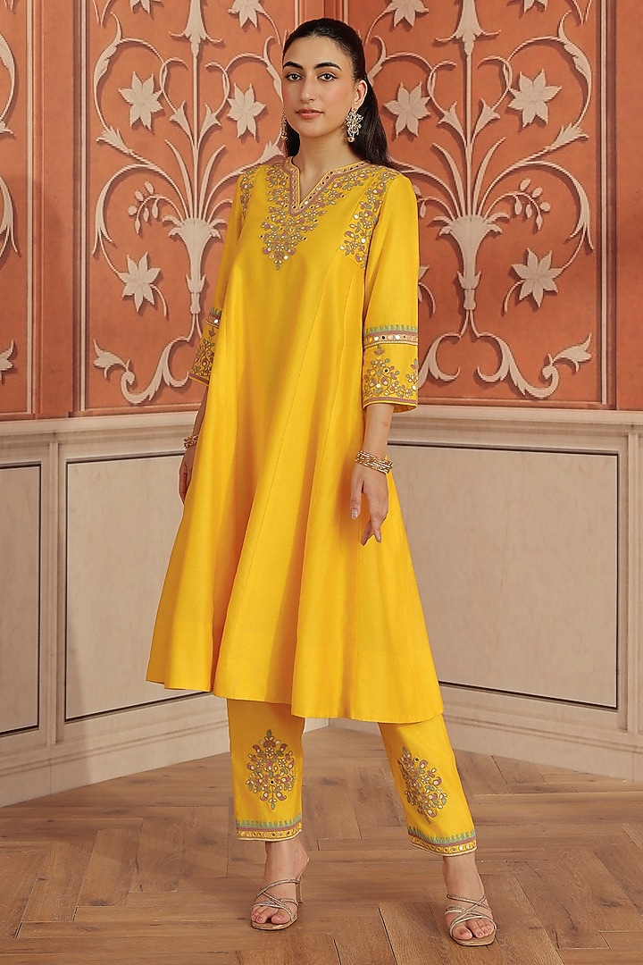 Yellow Silk Chanderi Dori & Mirror Work Kurta Set by DOHR INDIA at Pernia's Pop Up Shop