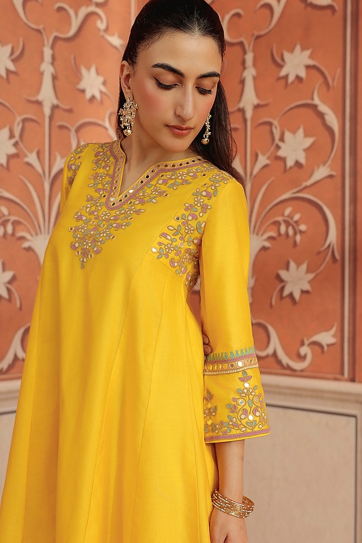Yellow Silk Chanderi Dori & Mirror Work Kurta Set by DOHR INDIA at Pernia's Pop Up Shop