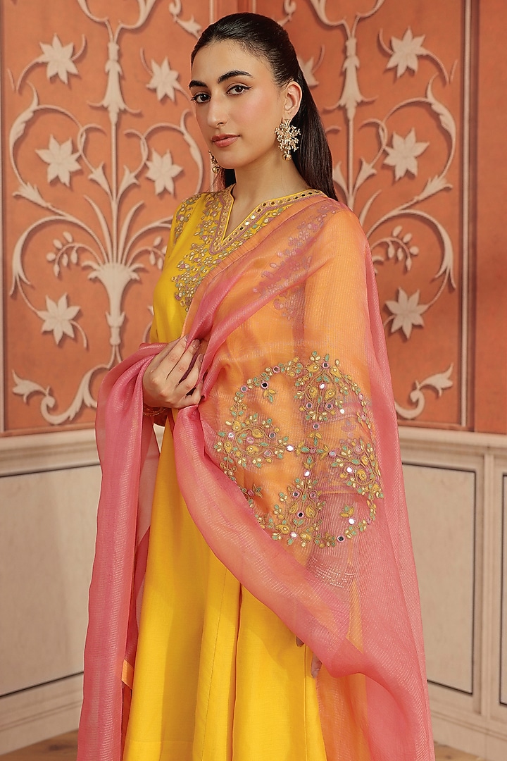 Yellow Silk Chanderi Dori & Mirror Work Kurta Set by DOHR INDIA at Pernia's Pop Up Shop