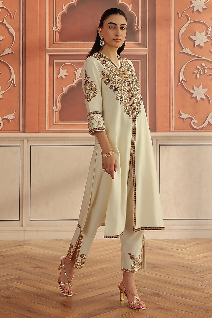 Ivory Silk Chanderi Dori & Mirror Work Kurta Set by DOHR INDIA at Pernia's Pop Up Shop