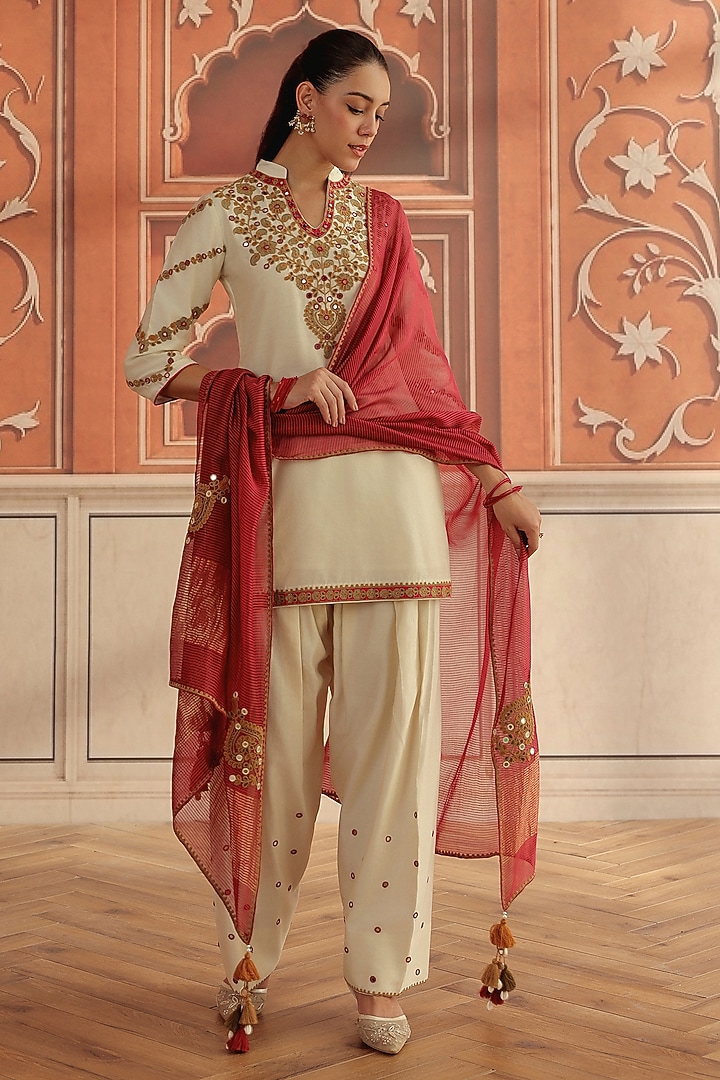 Ivory Silk Chanderi Dori & Mirror Work Short Kurta Set by DOHR INDIA at Pernia's Pop Up Shop