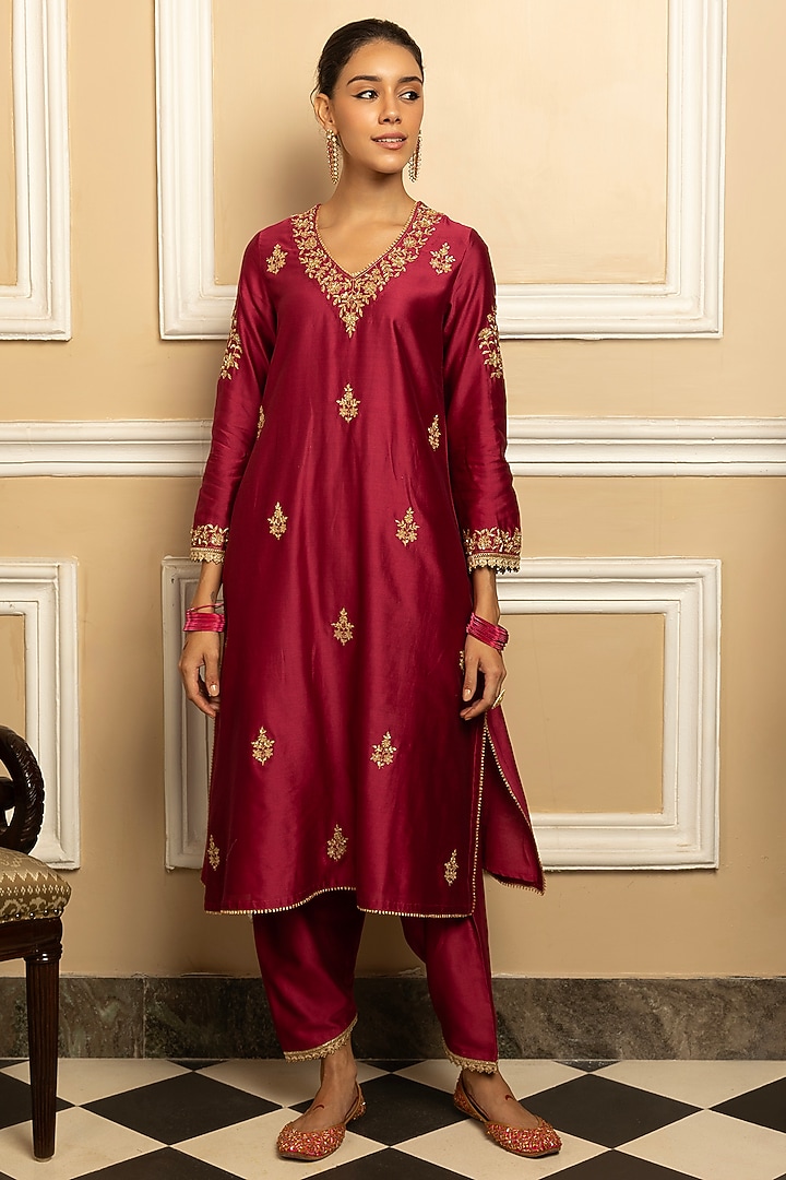 Plum Silk Chanderi Sequins Embroidered Kurta Set by DOHR INDIA at Pernia's Pop Up Shop