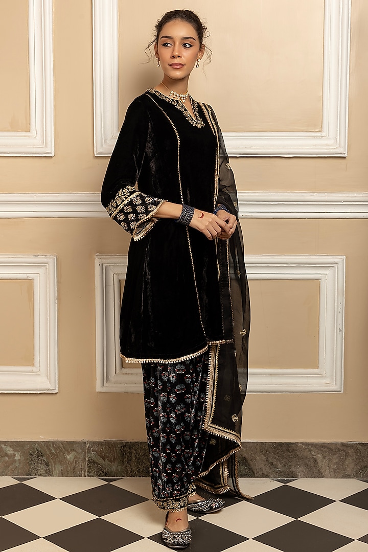 Black Silk Velvet Sequins Embroidered Kurta Set by DOHR INDIA at Pernia's Pop Up Shop
