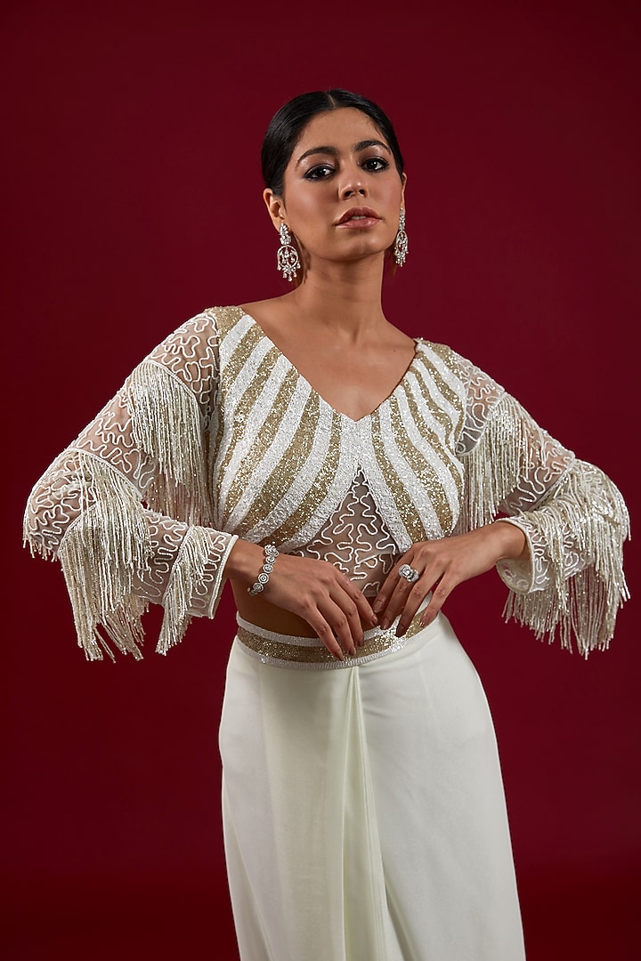 White Shimmer Georgette Pre-Stitched Wedding Saree Set by Dolly Nagpal at Pernia's Pop Up Shop