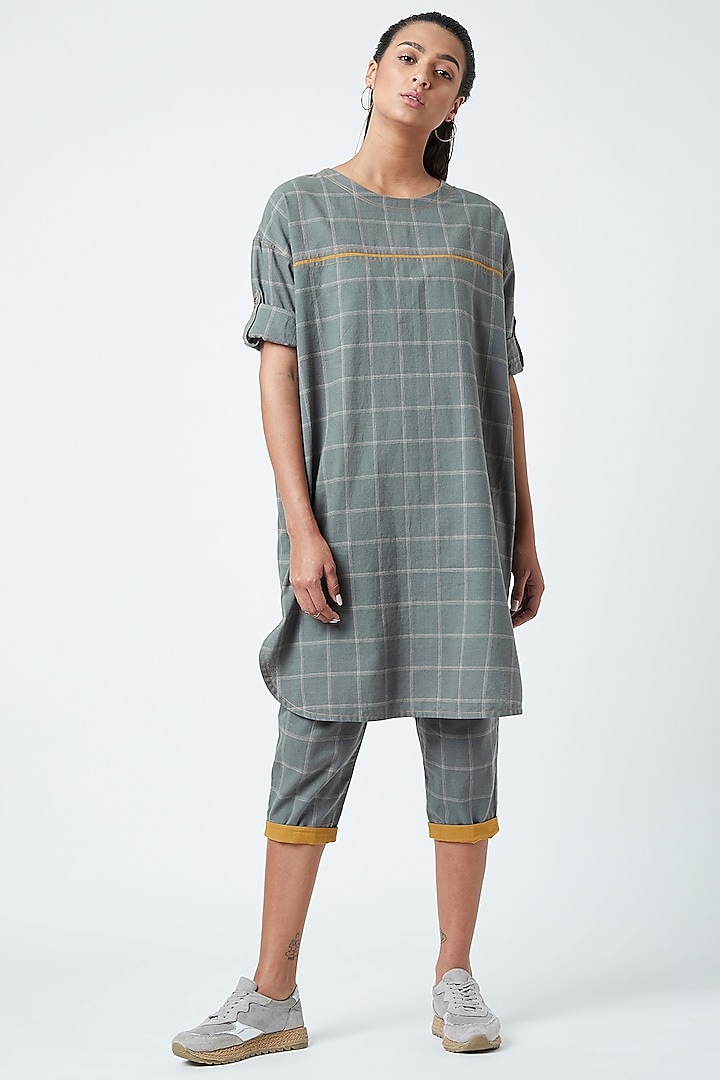 Grey Checkered Printed Tunic by Doodlage