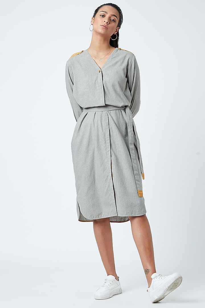Grey Printed Striped Tunic With Belt by Doodlage