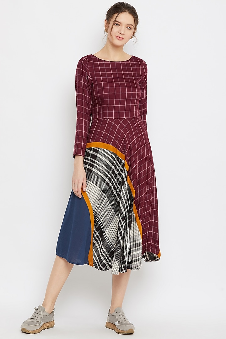 Maroon Panel Printed Midi Dress by Doodlage