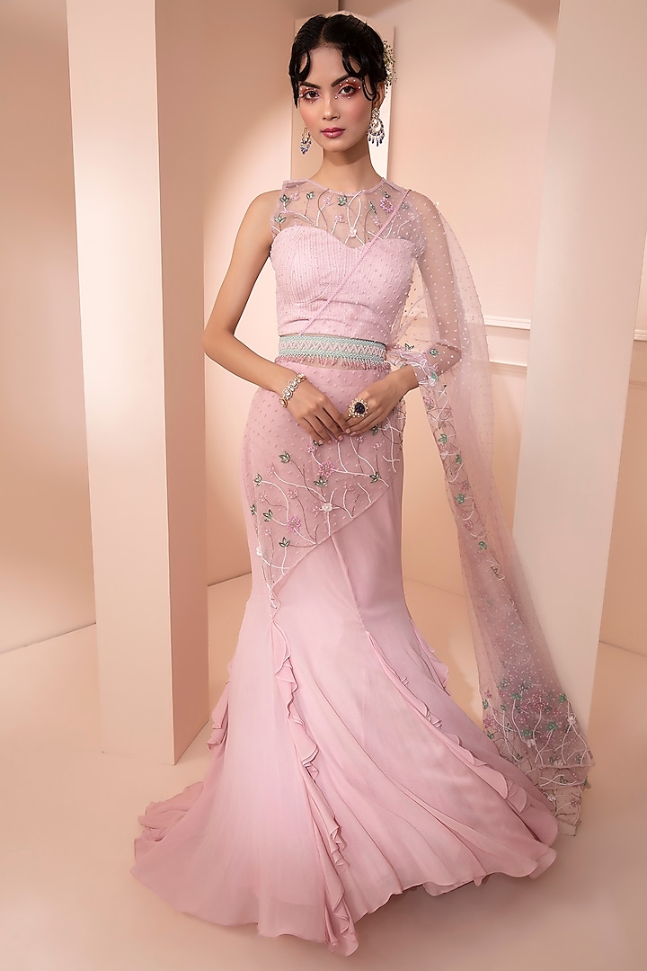 Dusty Pink Embroidered Fish Cut Saree Set by Design O Stitch