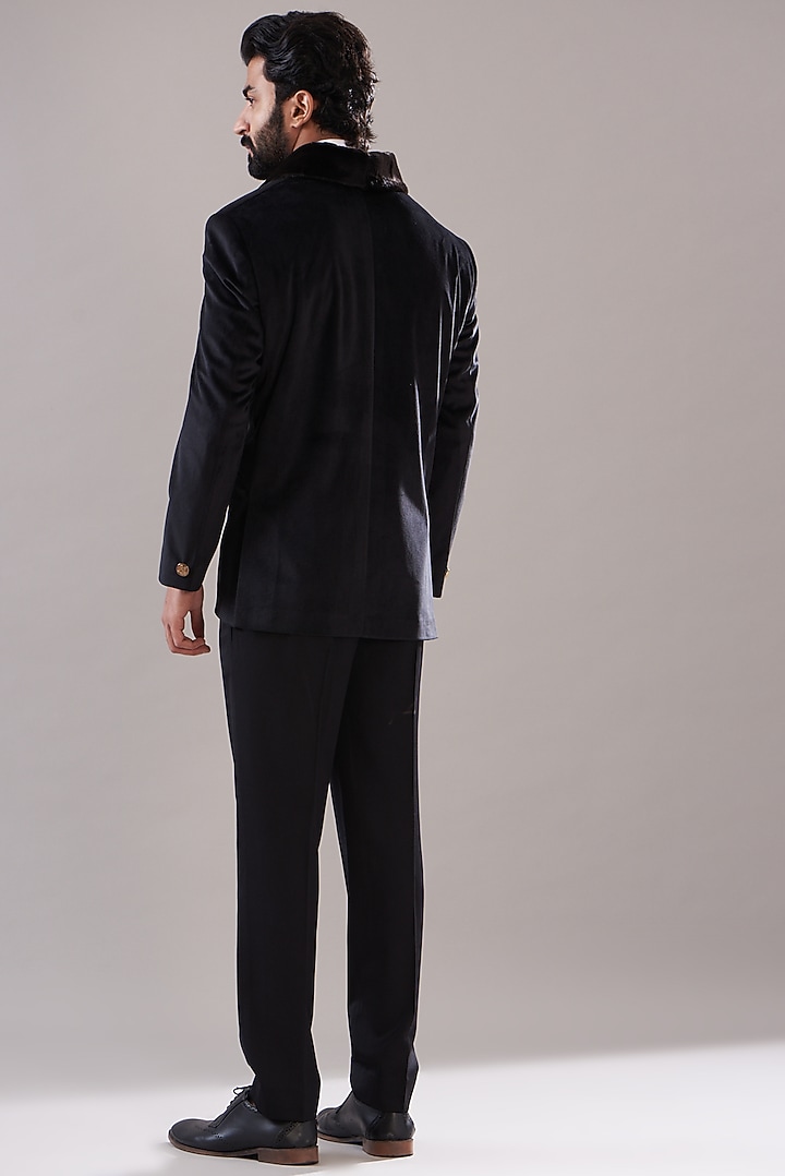 Black Suiting Blazer Set by Design O Stitch Men at Pernia's Pop Up Shop