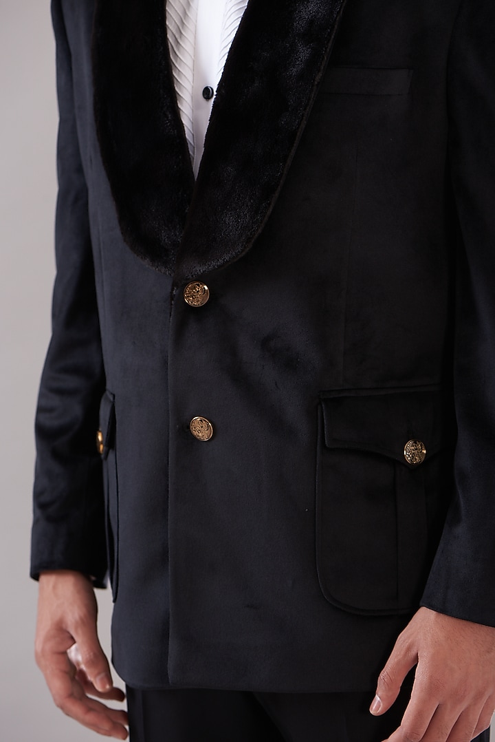Black Suiting Blazer Set by Design O Stitch Men at Pernia's Pop Up Shop