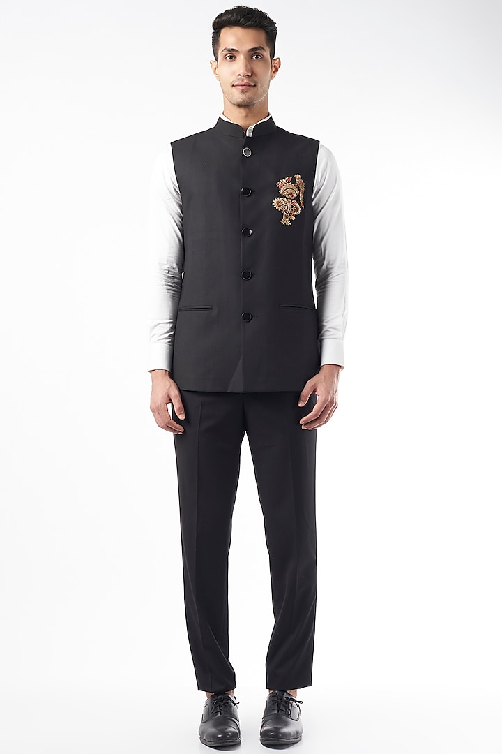 Black Suiting Embroidered Bundi Jacket by Design O Stitch Men