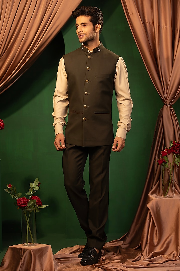 Olive Green Suiting Jawahar Jacket Set by Design O Stitch Men